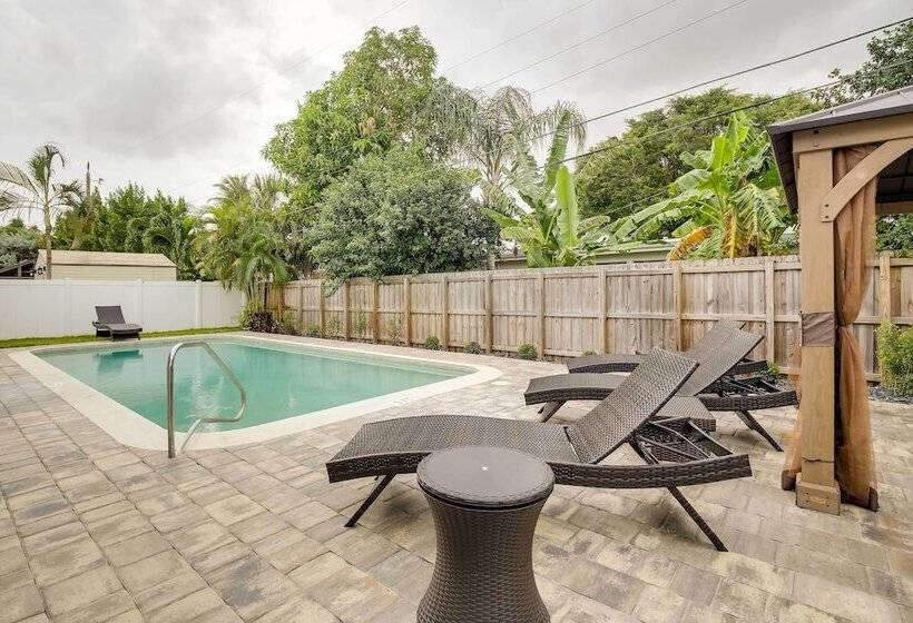1 Mi To Pompano Beach: Home W/ Patio & Pool!