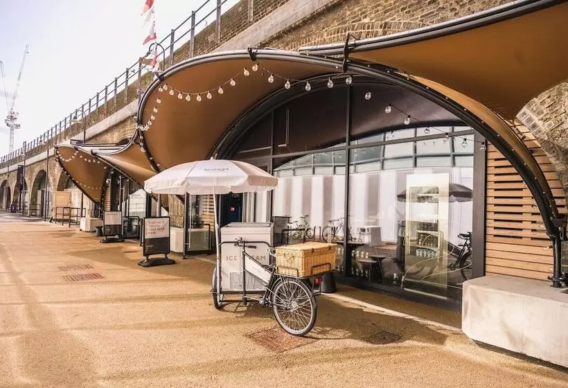 اقامتگاه Comfortable 2 Bed House In London Zone 2