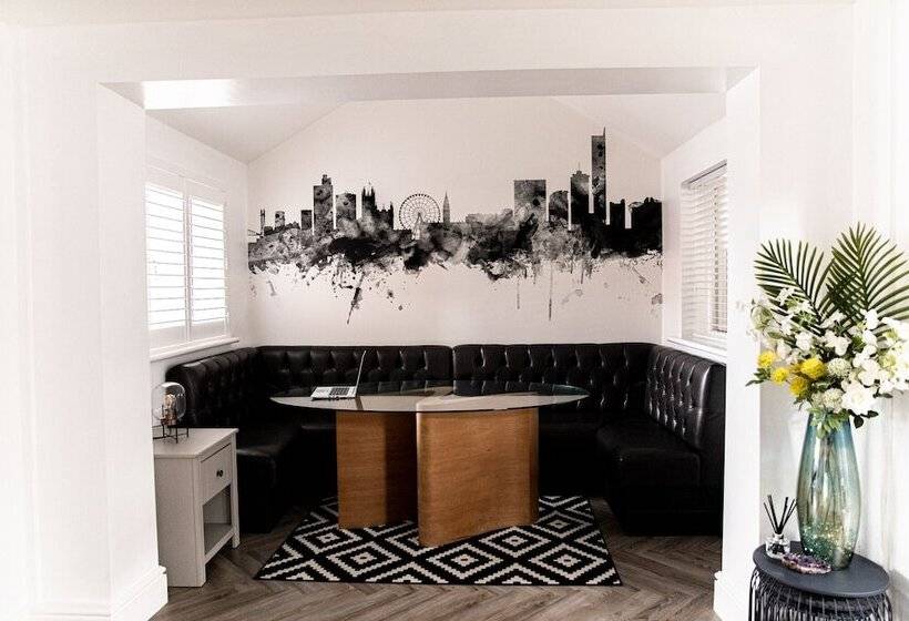 レジデンス Inviting 3 Bed House In Manchester