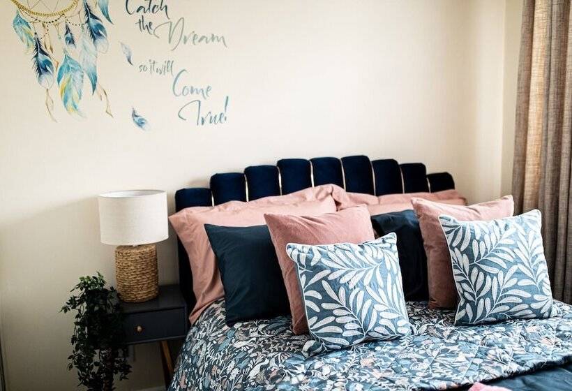 レジデンス Inviting 3 Bed House In Manchester