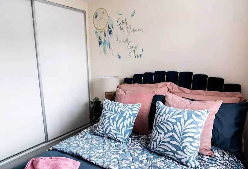 Residenssi Inviting 3 Bed House In Manchester