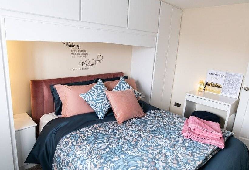 レジデンス Inviting 3 Bed House In Manchester