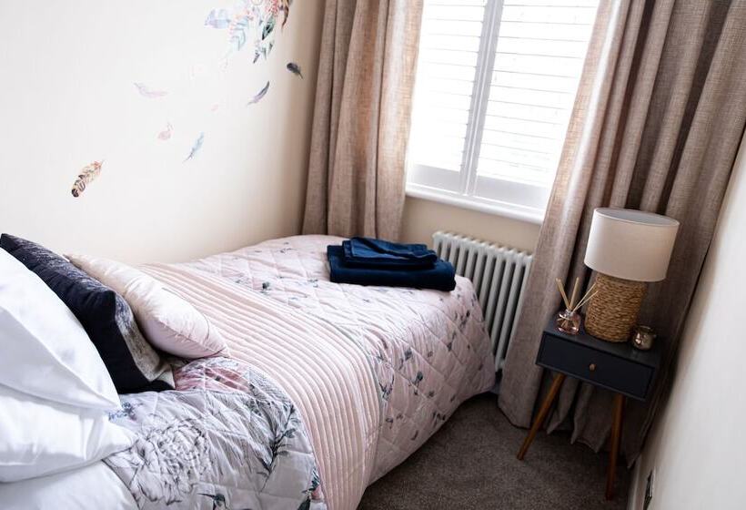 レジデンス Inviting 3 Bed House In Manchester