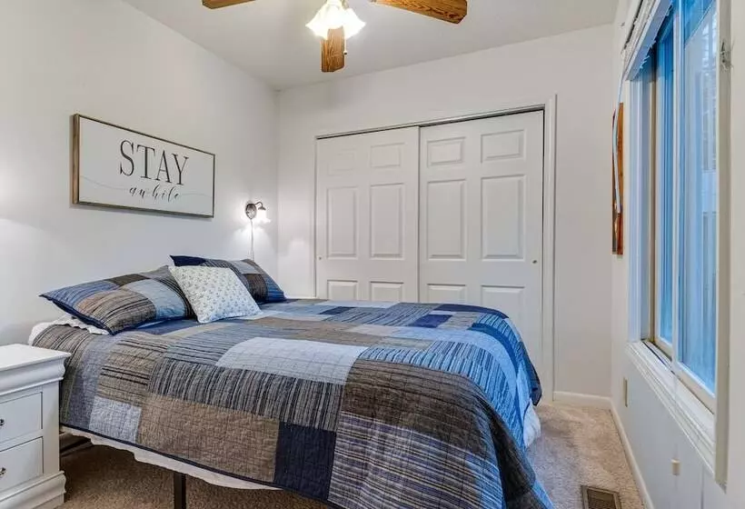 Riverfront Brookston Retreat W/ Deck & River Tubes