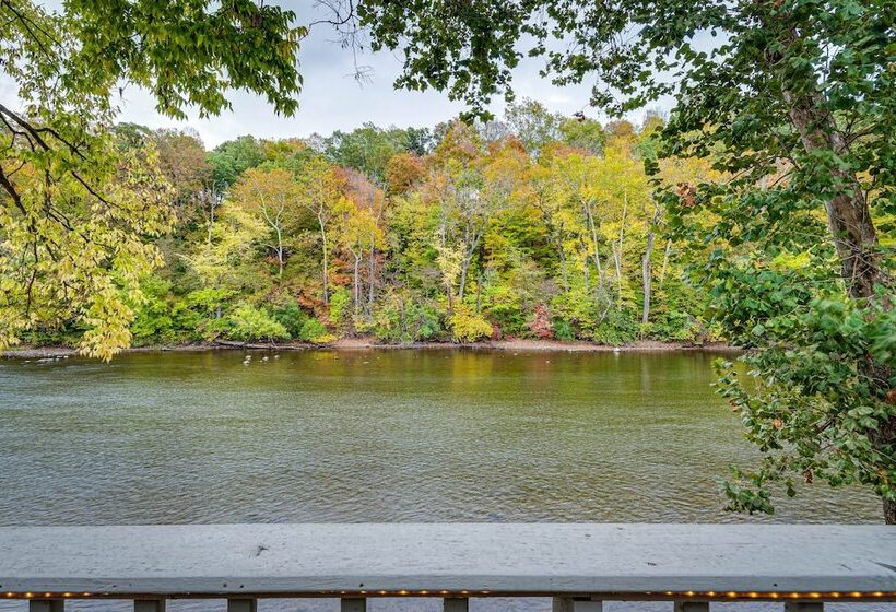 Riverfront Brookston Retreat W/ Deck & River Tubes