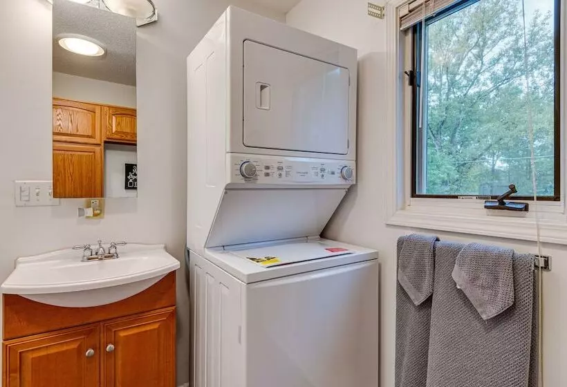 Riverfront Brookston Retreat W/ Deck & River Tubes