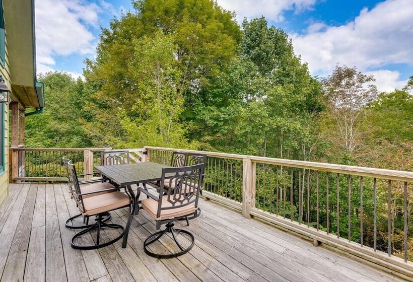 Roan Mountain Home W/ Deck Near Appalachian Trail!
