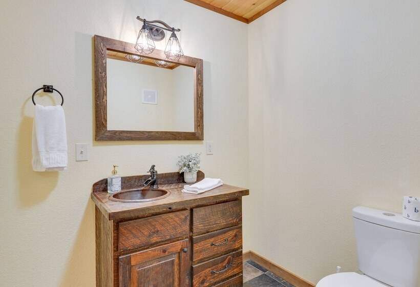 Roan Mountain Home W/ Deck Near Appalachian Trail!