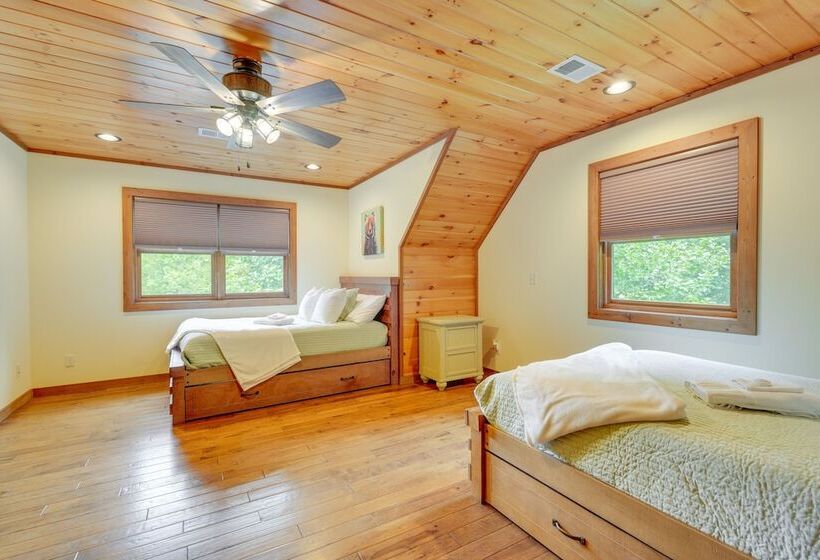 Roan Mountain Home W/ Deck Near Appalachian Trail!