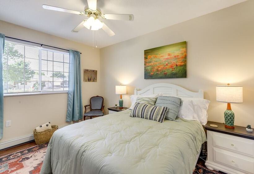 Hot Tub & Fire Pit: Serene Clifton Retreat!