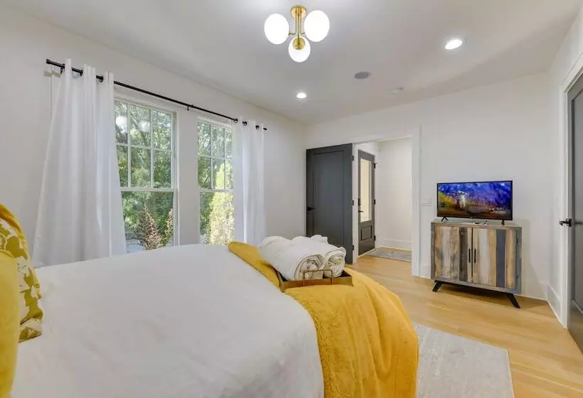 South End Charlotte Townhome < 2 Mi To Uptown!