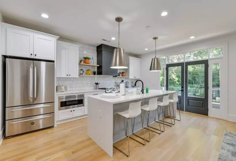 South End Charlotte Townhome < 2 Mi To Uptown!