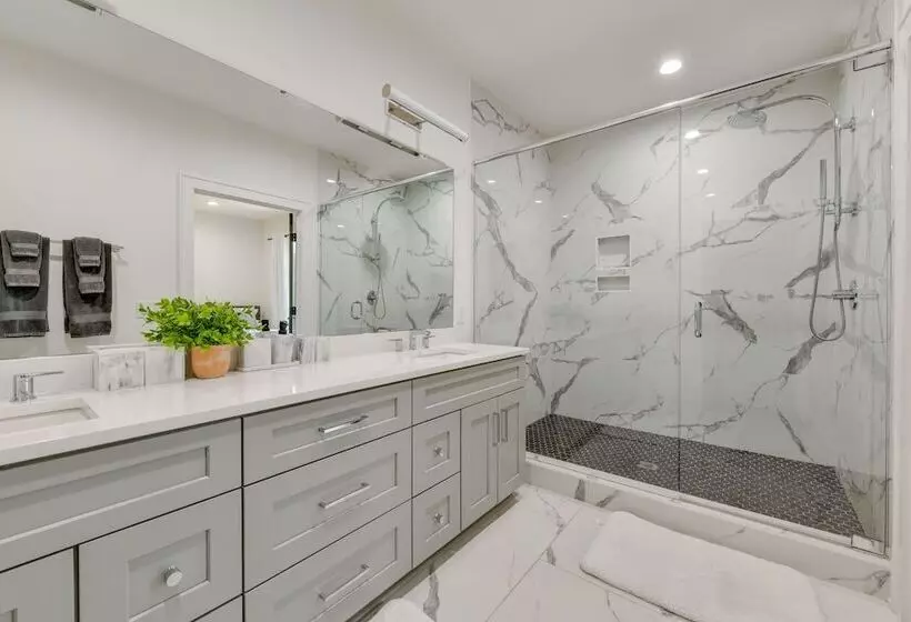 South End Charlotte Townhome < 2 Mi To Uptown!