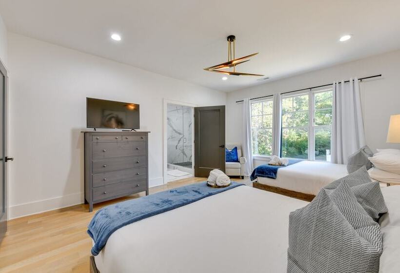 South End Charlotte Townhome < 2 Mi To Uptown!