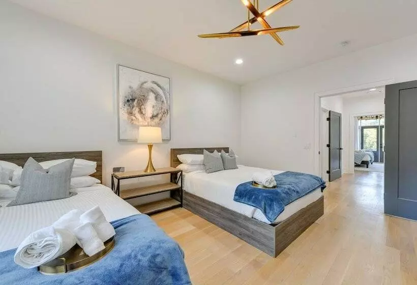 South End Charlotte Townhome < 2 Mi To Uptown!