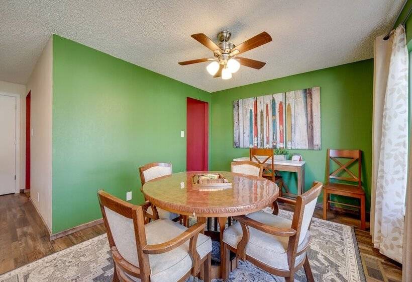 Sparks Retreat W/ Private Hot Tub & Cozy Fireplace