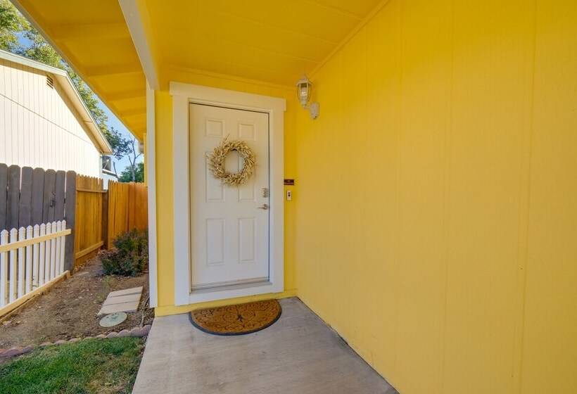 Sparks Retreat W/ Private Hot Tub & Cozy Fireplace