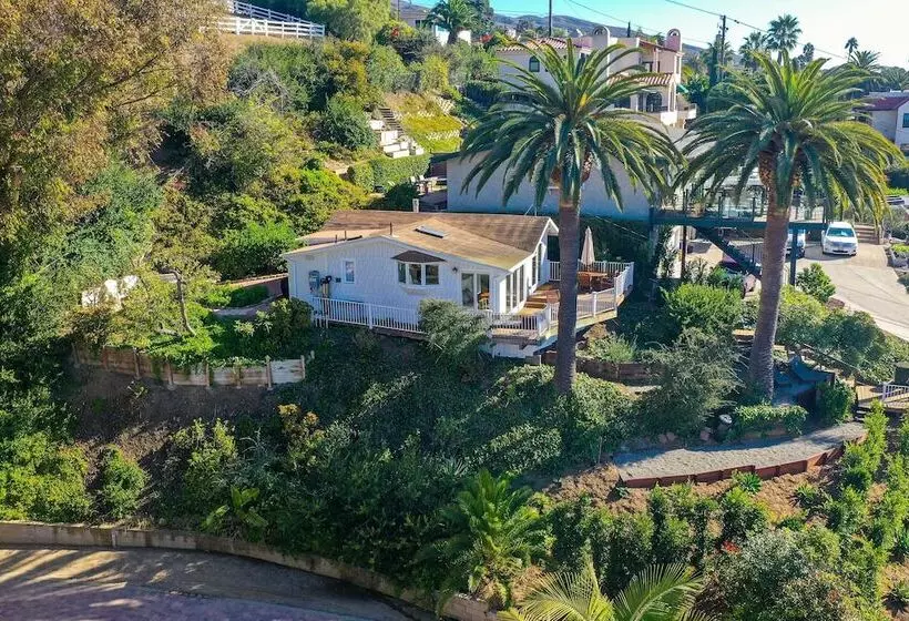 Stunning Ventura Cottage W/ Deck + Ocean View!