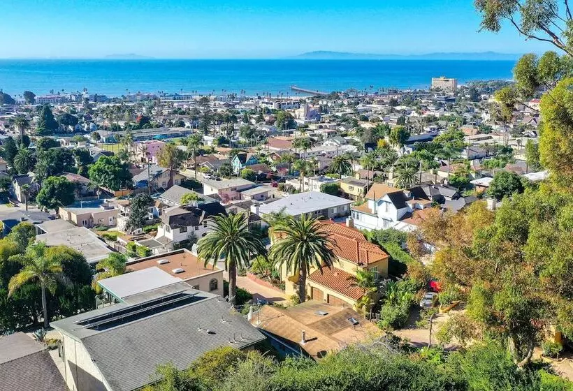 Stunning Ventura Cottage W/ Deck + Ocean View!