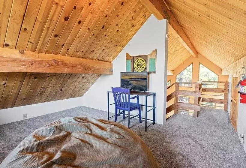 Treehouse On Rainbow