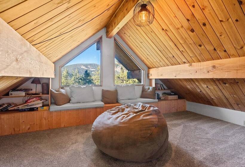 Treehouse On Rainbow