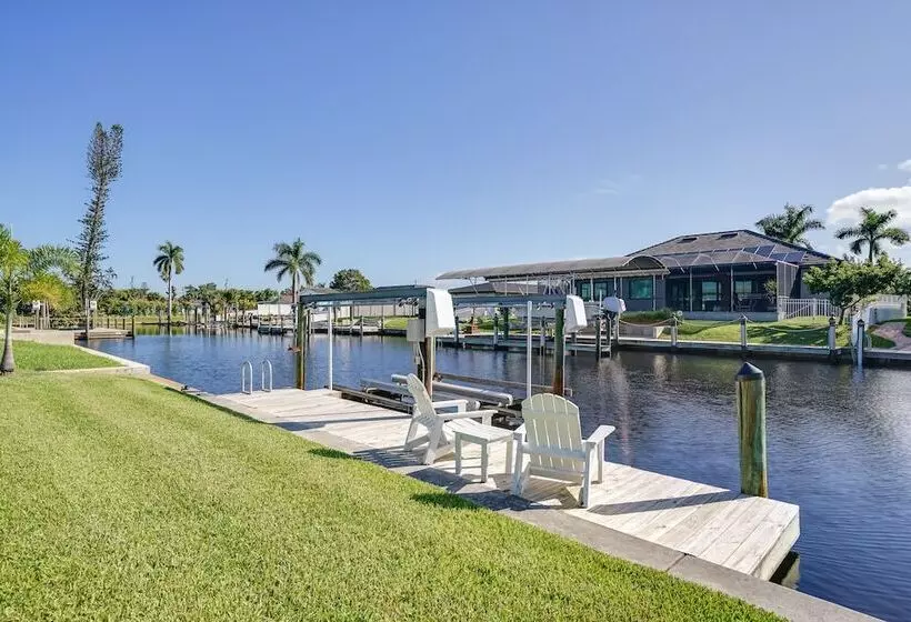 Dock, Grill & Pool: Waterfront Cape Coral Home!