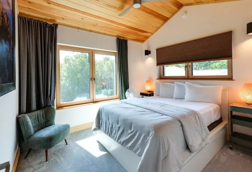 Acadia Home W/ Rooftop Deck   Close To Trails!