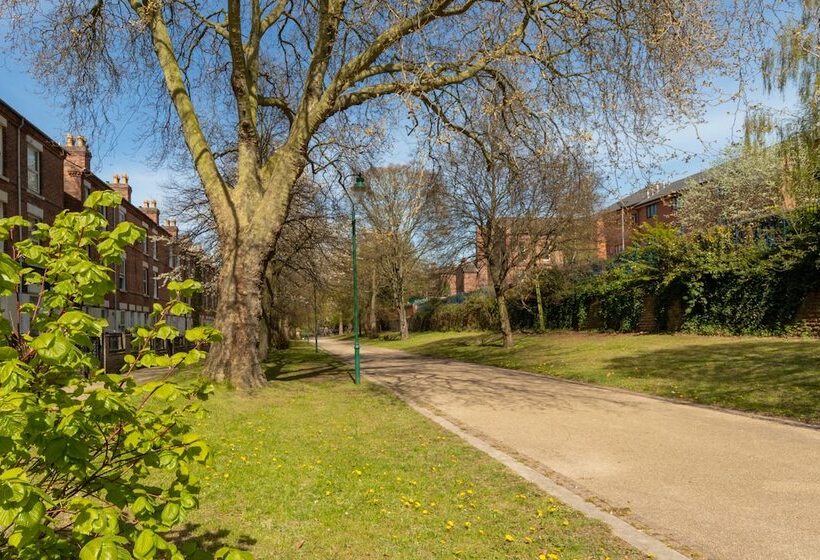 ベッドアンドブレックファースト Waterloo House