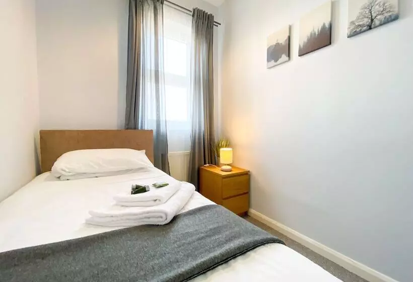 تختخواب و صبحانه Waterloo House