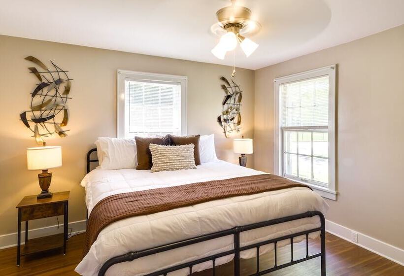 Charming Tullahoma Stay W/ Great Walkable Location