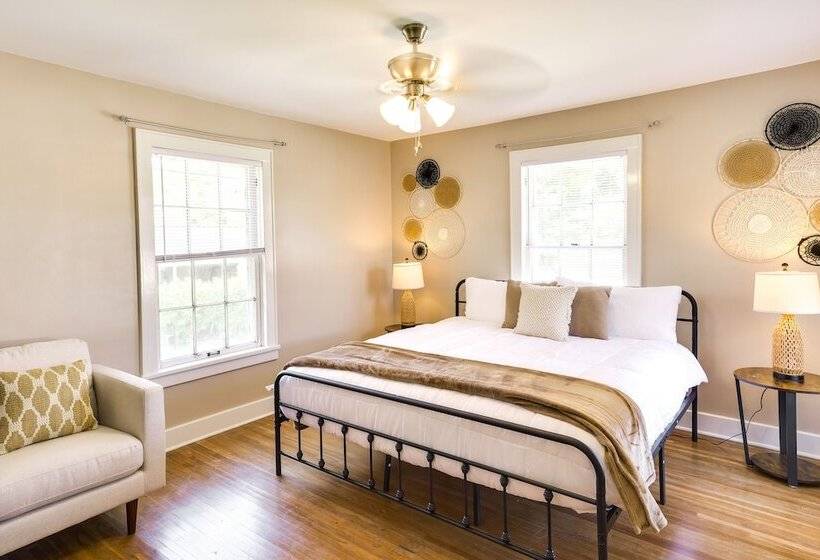 Charming Tullahoma Stay W/ Great Walkable Location