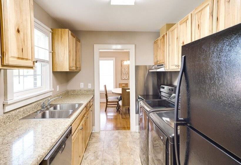 Charming Tullahoma Stay W/ Great Walkable Location