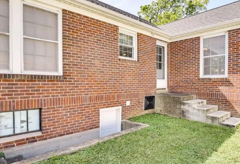 Charming Tullahoma Stay W/ Great Walkable Location