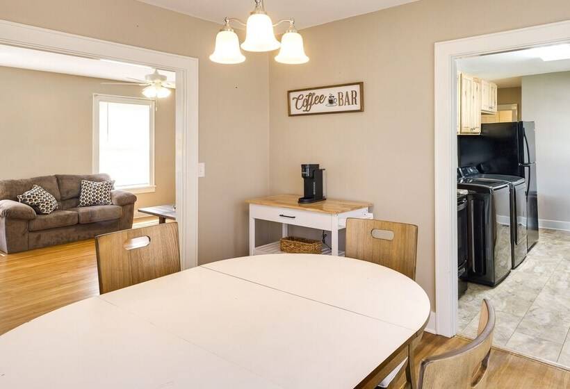 Charming Tullahoma Stay W/ Great Walkable Location