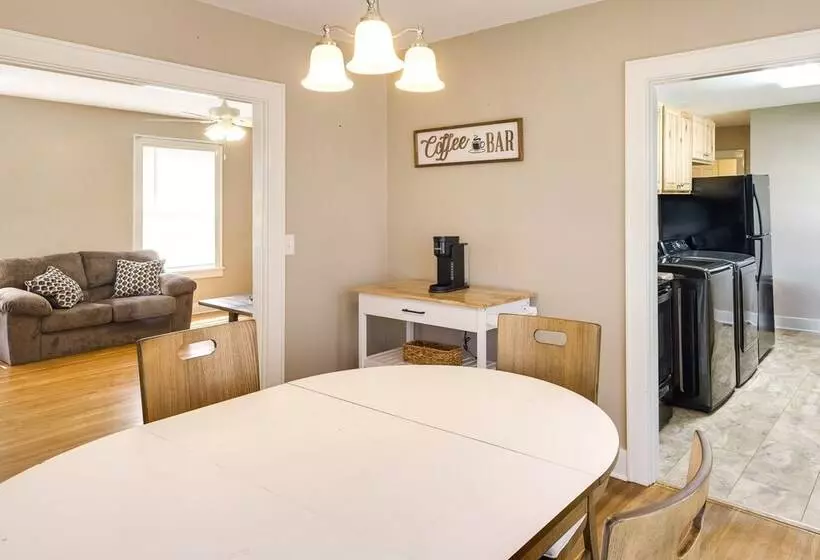 Charming Tullahoma Stay W/ Great Walkable Location