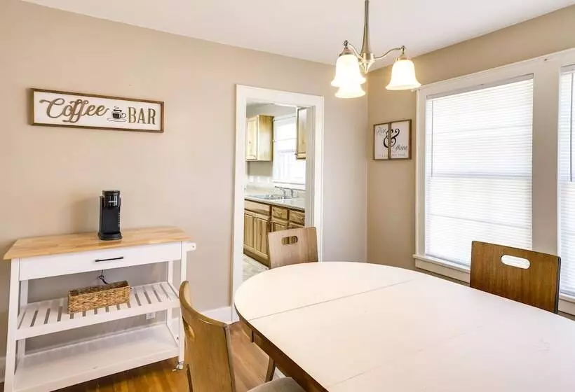 Charming Tullahoma Stay W/ Great Walkable Location