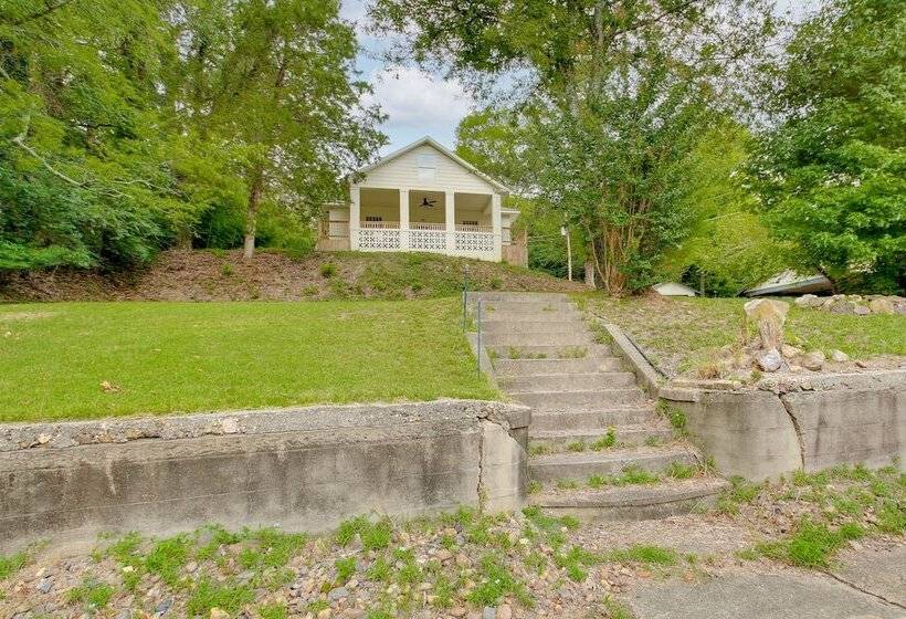 Chic Hot Springs Vacation Rental, Walk To Town!