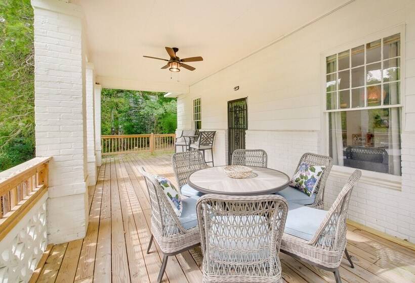 Chic Hot Springs Vacation Rental, Walk To Town!