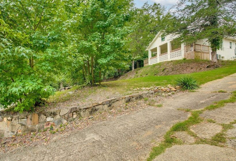 Chic Hot Springs Vacation Rental, Walk To Town!