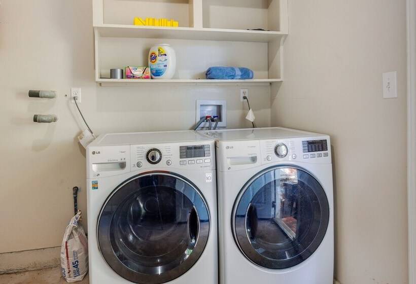 Pet Friendly Oklahoma City Home W/ Patio!