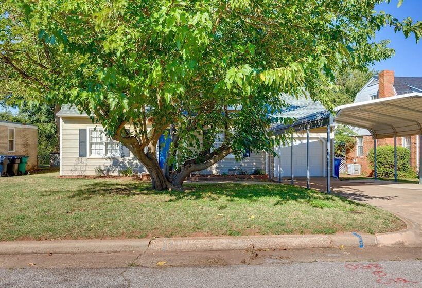 Pet Friendly Oklahoma City Home W/ Patio!