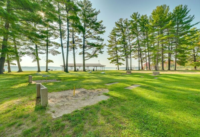 Cozy Otsego Lake Cabin: < 1 Mi To Sandy Beach!