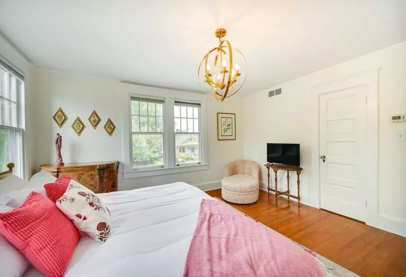 Elizabeth City Vacation Rental: Gazebo W/ Hot Tub!