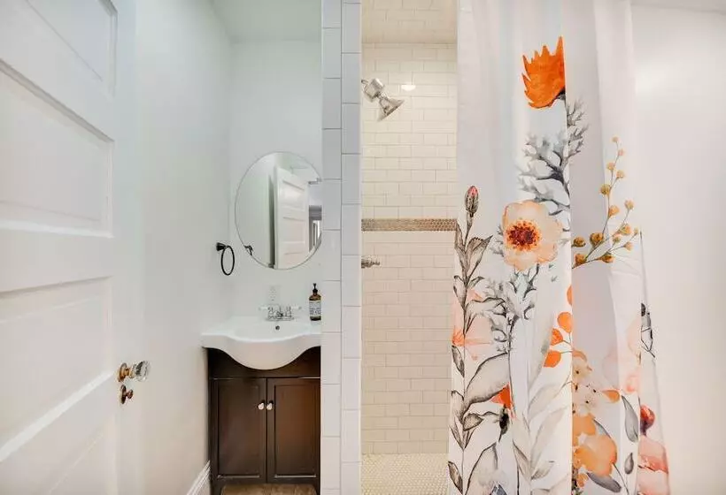 Elizabeth City Vacation Rental: Gazebo W/ Hot Tub!