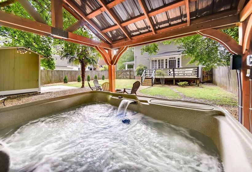 Elizabeth City Vacation Rental: Gazebo W/ Hot Tub!