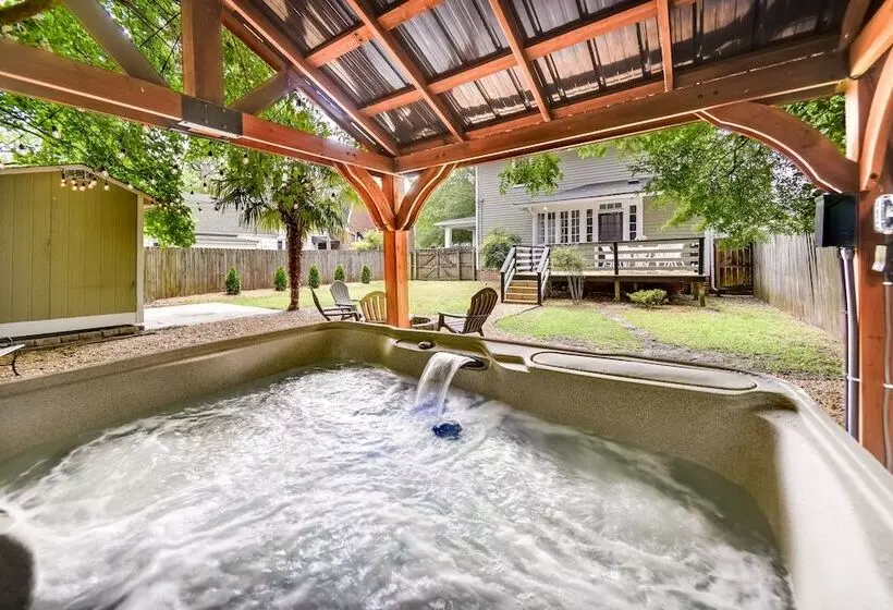 Elizabeth City Vacation Rental: Gazebo W/ Hot Tub!