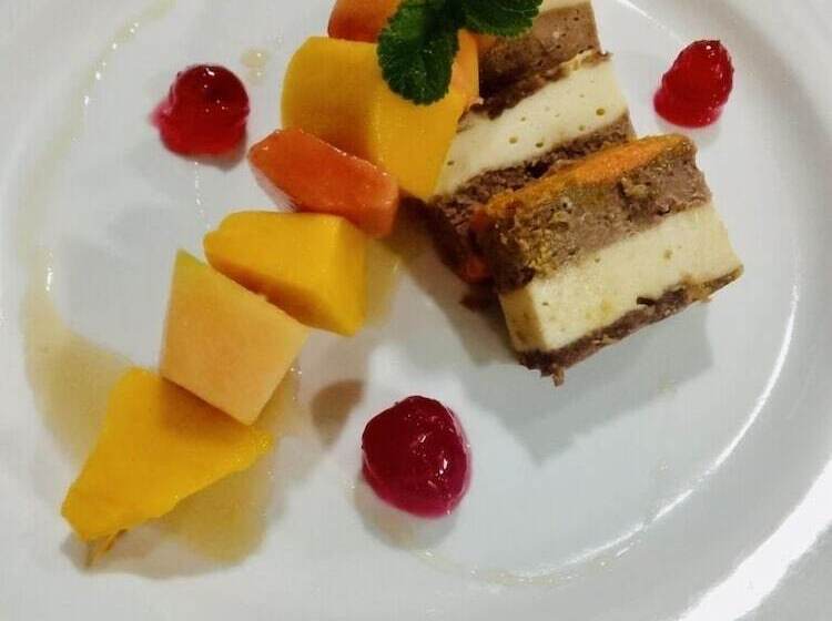 هتل Coral Cove Wellness Resort