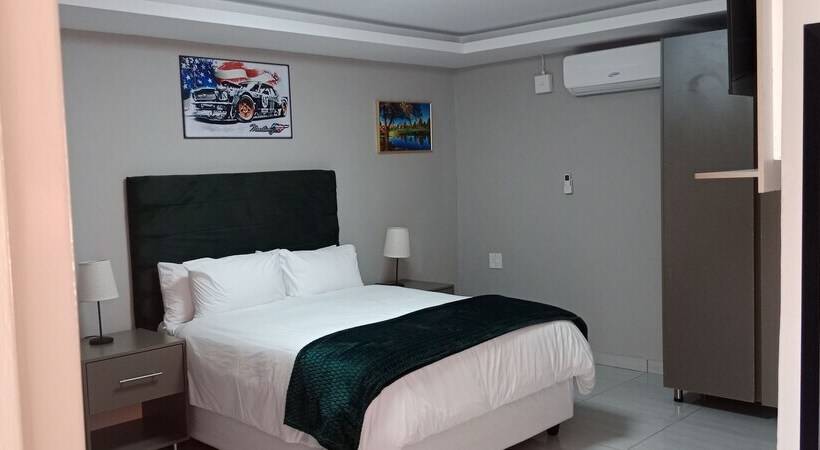 בית מלון כפרי Cyc Guest Lodge