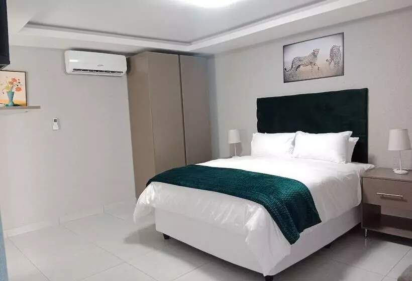 Hotelli Cyc Guest Lodge