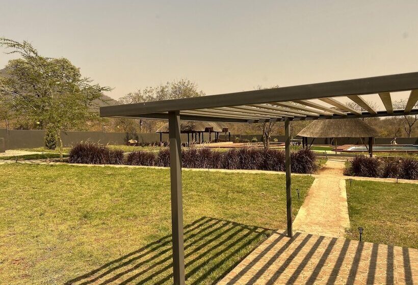 בית מלון כפרי Cyc Guest Lodge